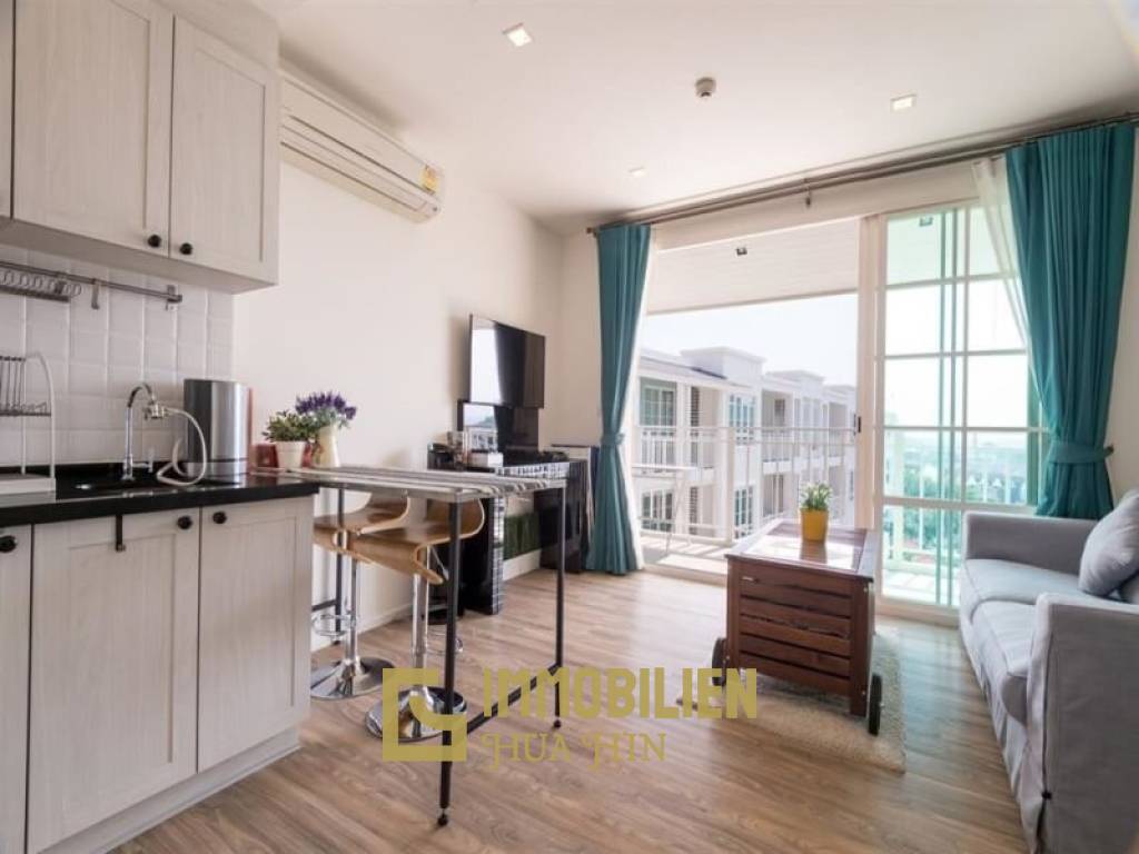 Summer: 1 Schlafzimmer-Eigentumswohnung mit Poolblick