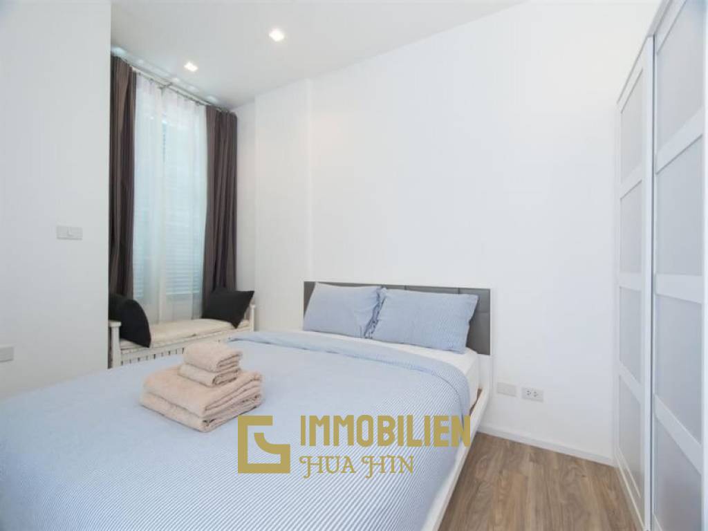 Summer: 1 Schlafzimmer-Eigentumswohnung mit Poolblick