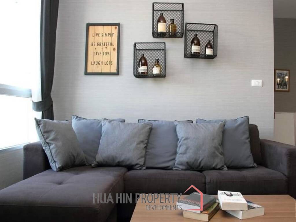 2 Bedroom Condo In Great Location