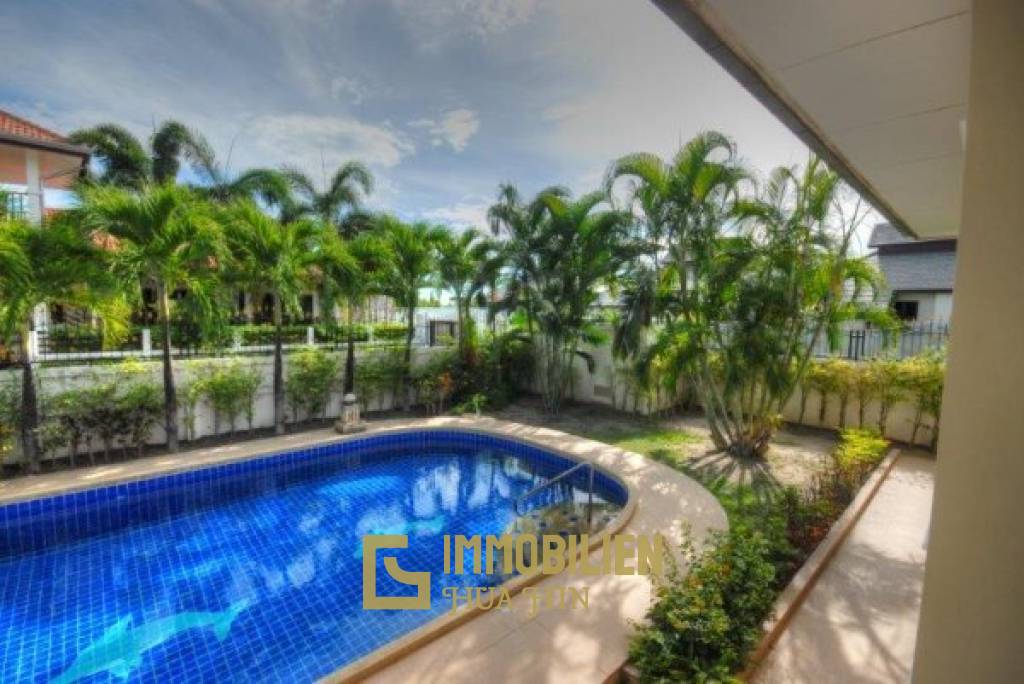 Lovely 3 Bedroom Pool Villa