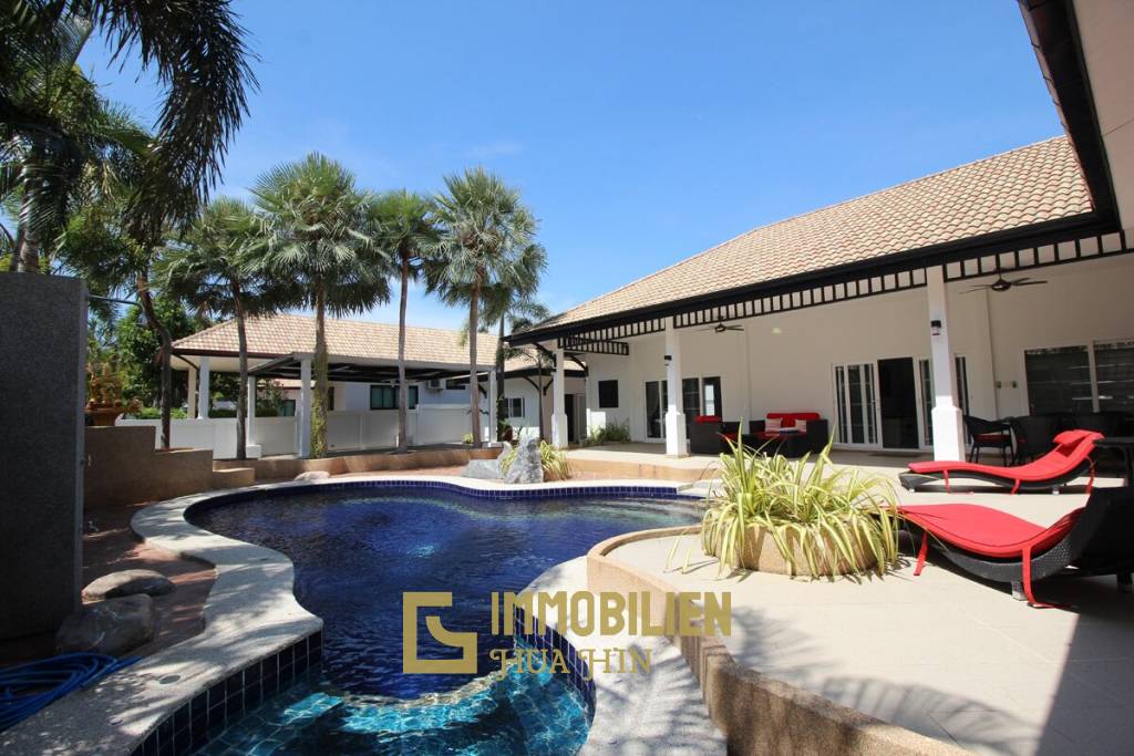 Nature Valley Estates: 4 Schlafzimmer Pool Villa