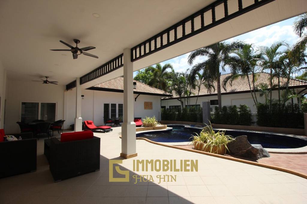 Nature Valley Estates: 4 Schlafzimmer Pool Villa