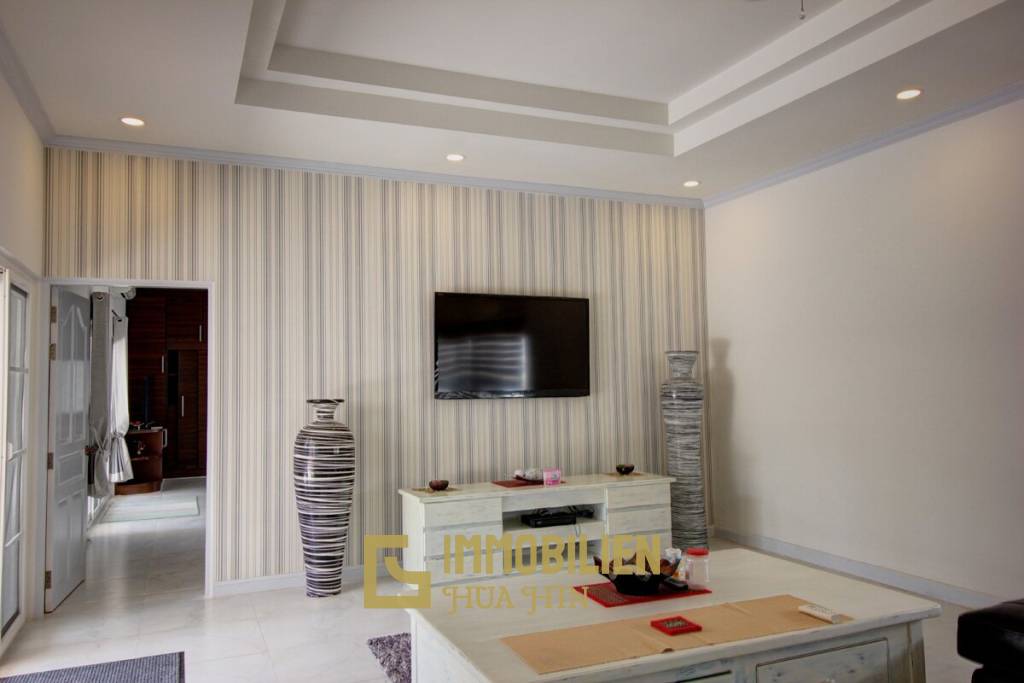 Nature Valley Estates: 4 Schlafzimmer Pool Villa