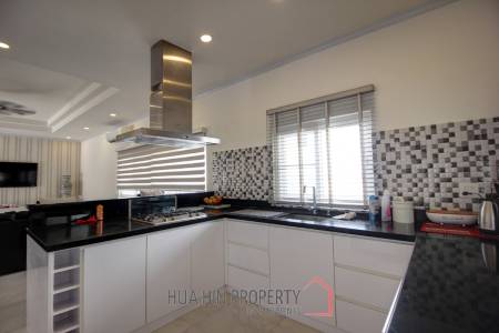 4 Bedroom Pool Villa For Sale