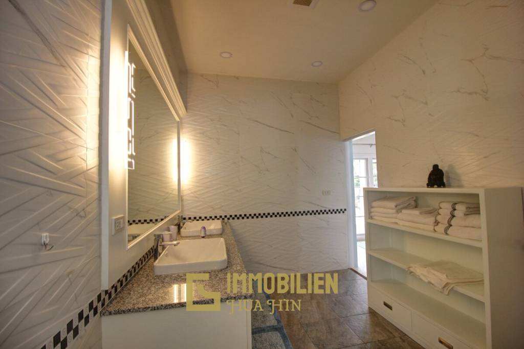 Nature Valley Estates: 4 Schlafzimmer Pool Villa