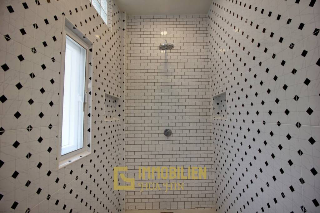Nature Valley Estates: 4 Schlafzimmer Pool Villa