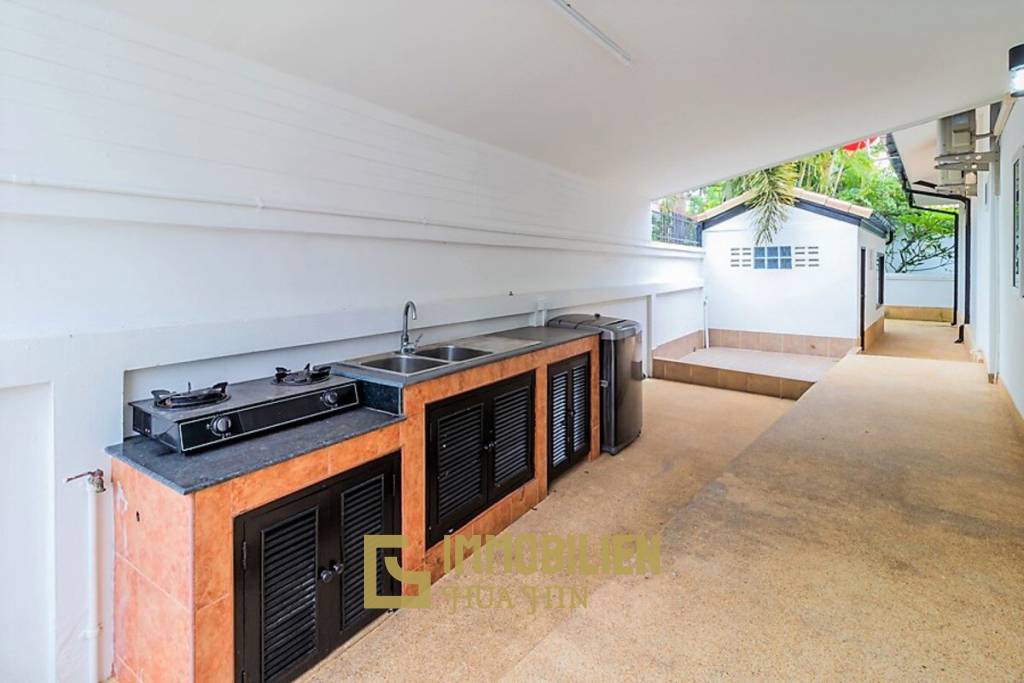 Nature Valley Estates: 4 Schlafzimmer Pool Villa
