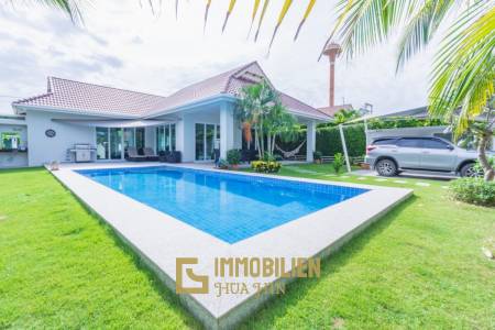 Klassische 3 Schlafzimmer Pool Villa