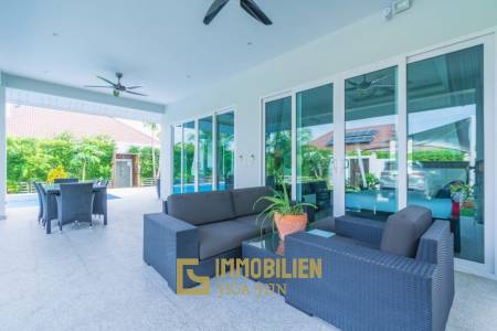 Klassische 3 Schlafzimmer Pool Villa