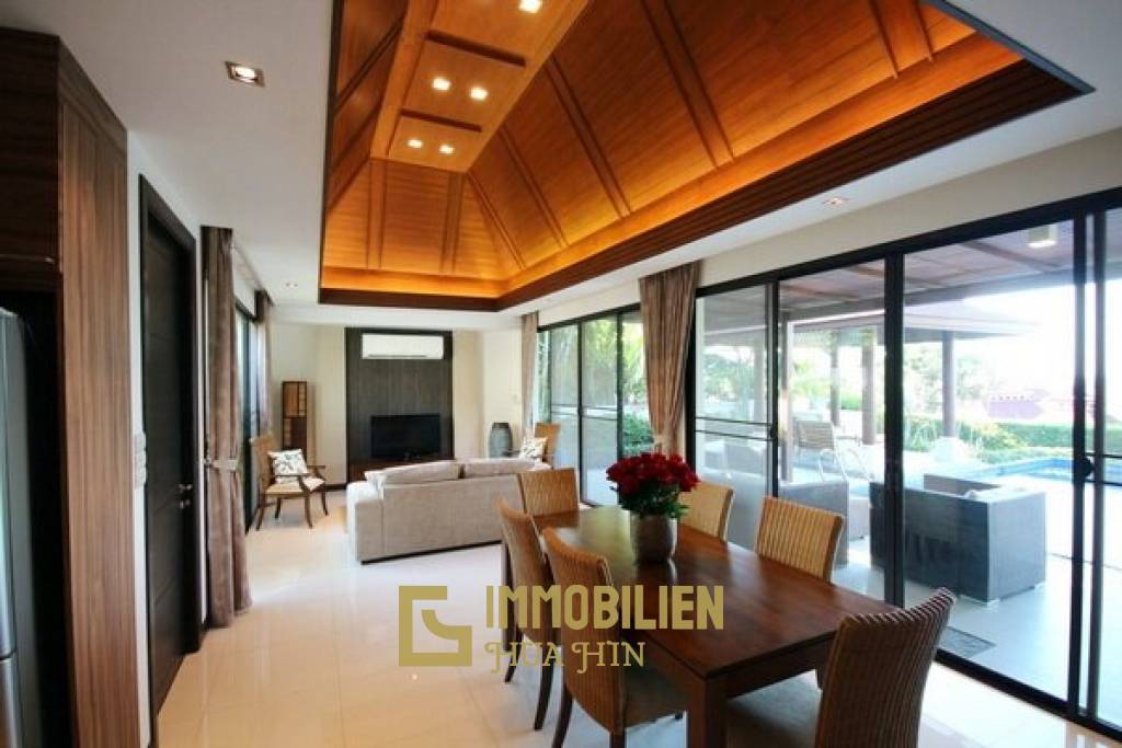3 Schlafzimmer Pool Villa mit atemberaubender Aussicht