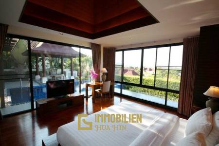 3 Schlafzimmer Pool Villa mit atemberaubender Aussicht