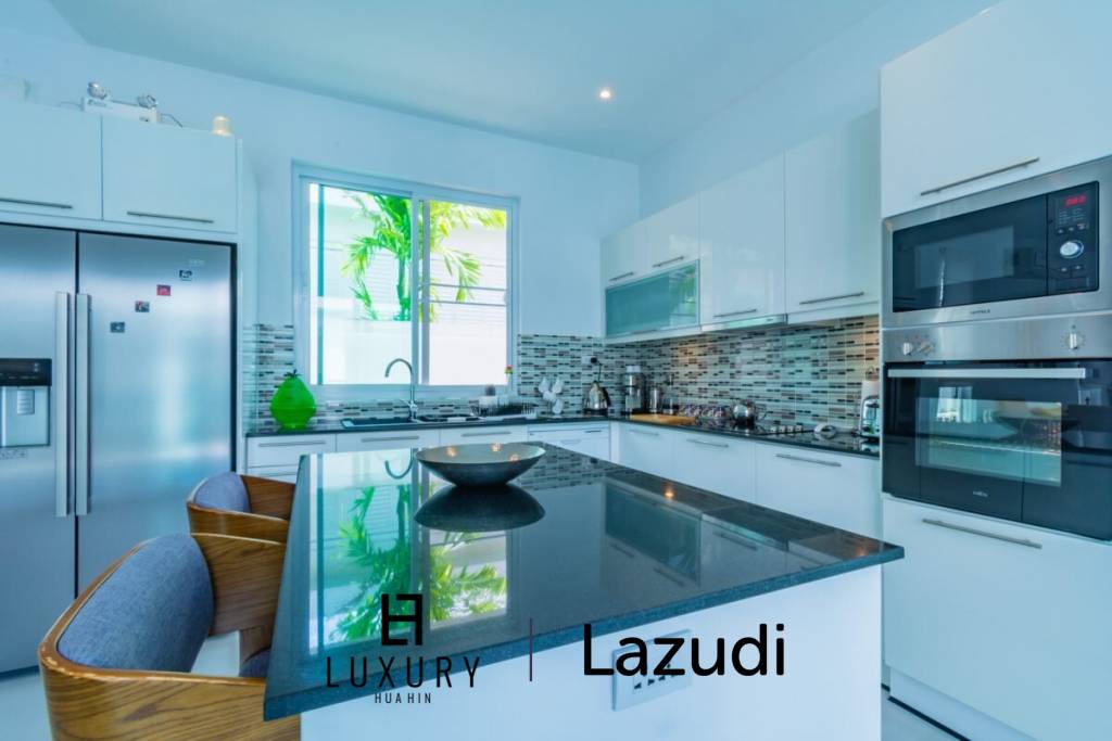 560 metro cuadrado 3 ` Casa de Venta