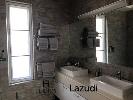 560 metro cuadrado 3 ` Casa de Venta