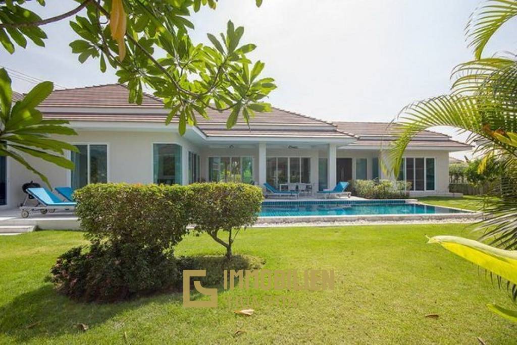 Luxury 4 Bedroom Pool Villa