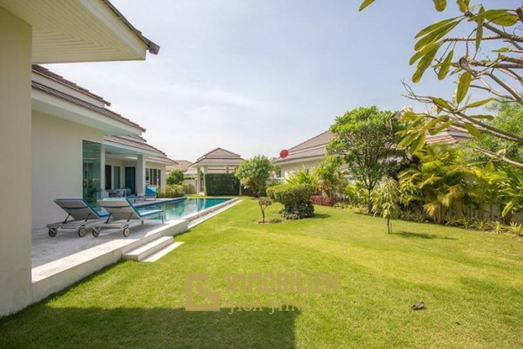 Luxury 4 Bedroom Pool Villa