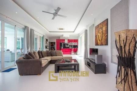 Luxury 4 Bedroom Pool Villa