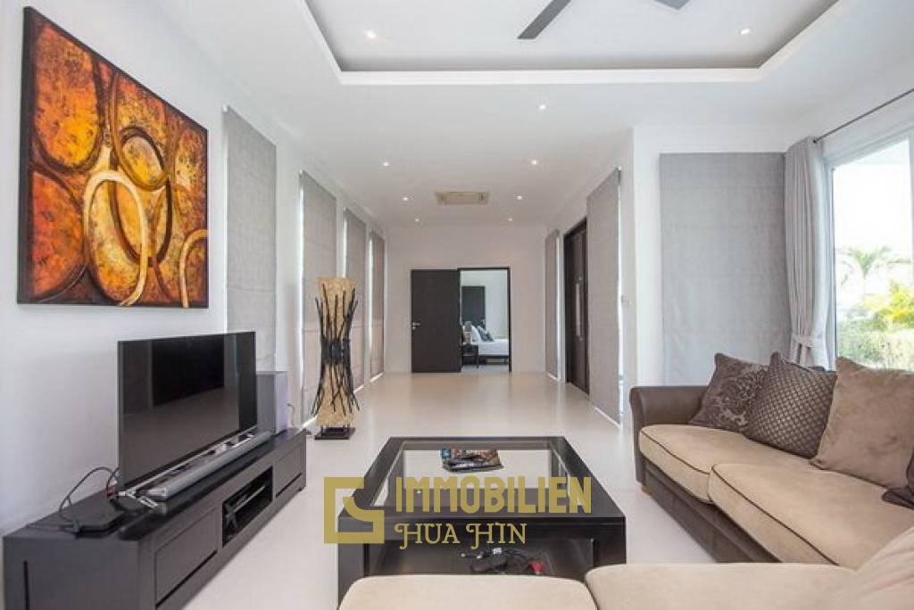 Luxury 4 Bedroom Pool Villa
