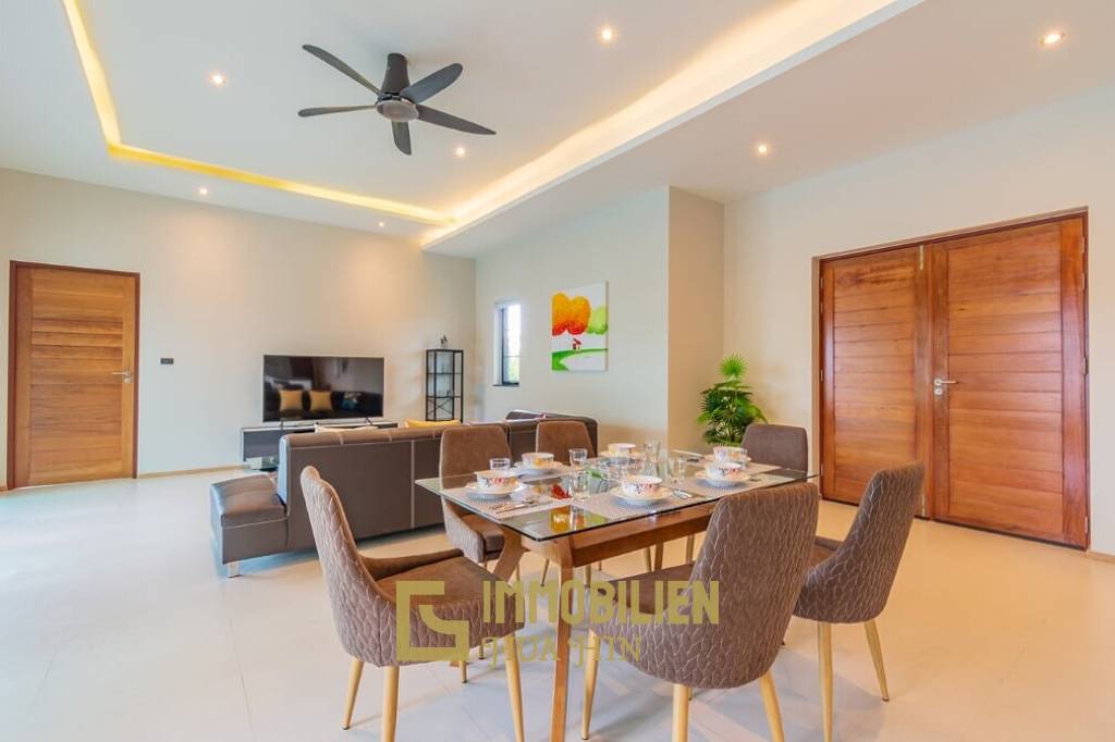 Ansprechende Villa mit 3 Schlafzimmern und Pool