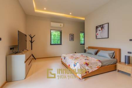 Ansprechende Villa mit 3 Schlafzimmern und Pool