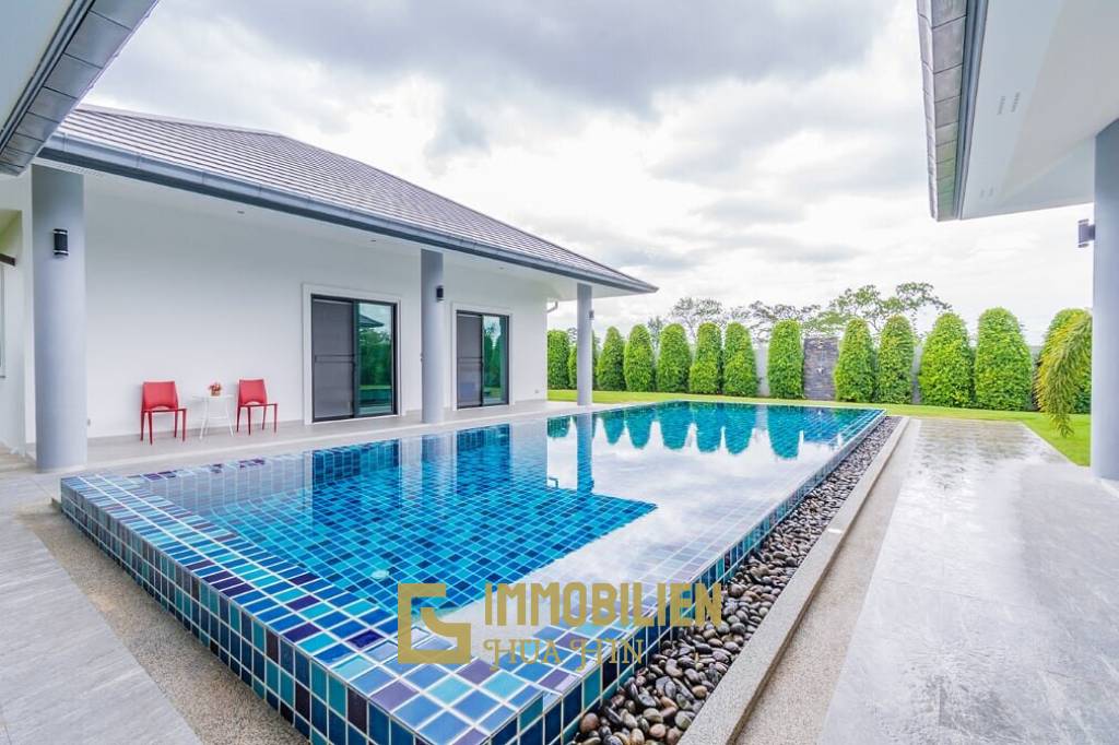 Ansprechende Villa mit 3 Schlafzimmern und Pool