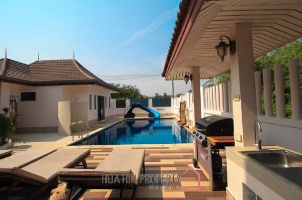 Great Design 3 Storey Pool Villa with great views