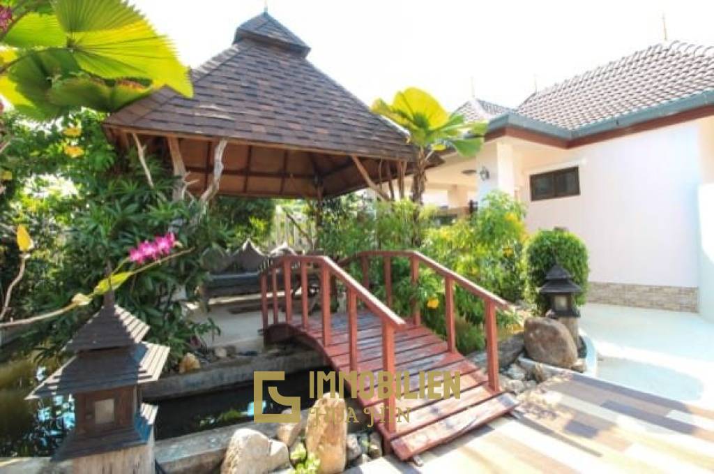 Tolles Design 2-stöckige Pool Villa mit toller Aussicht