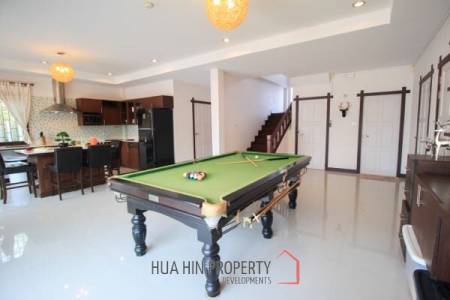 Great Design 3 Storey Pool Villa with great views