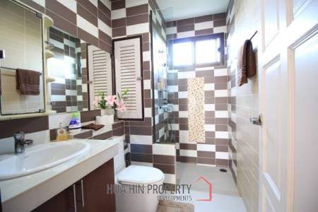 Great Design 3 Storey Pool Villa with great views