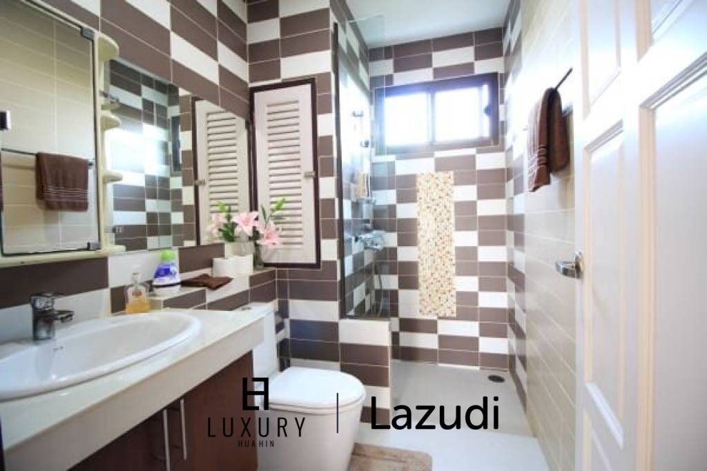 Great Design 3 Storey Pool Villa with great views