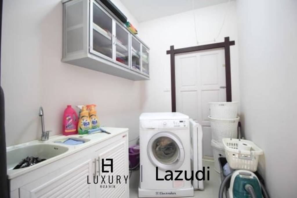 Great Design 3 Storey Pool Villa with great views