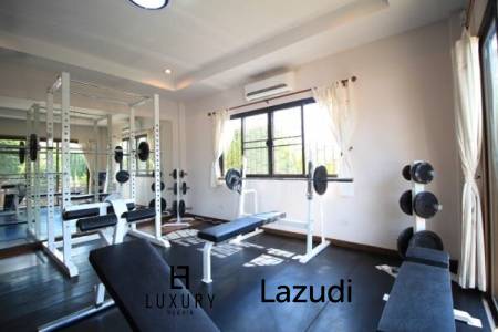 Great Design 3 Storey Pool Villa with great views