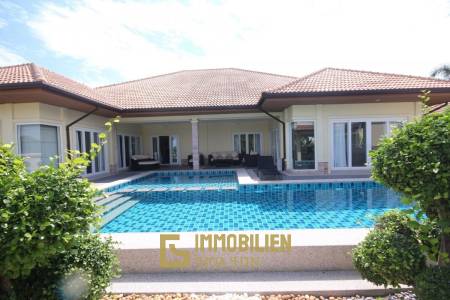 Gute Qualität, 3 Schlafzimmer Pool Villa auf einer schönen end Parzelle