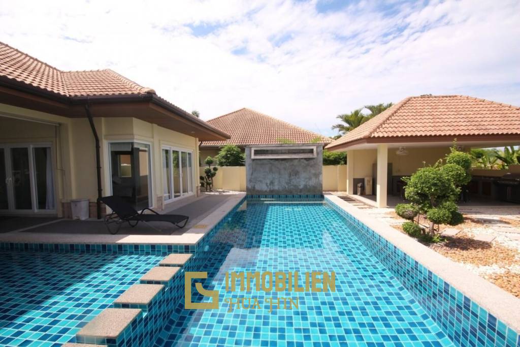 Gute Qualität, 3 Schlafzimmer Pool Villa auf einer schönen end Parzelle