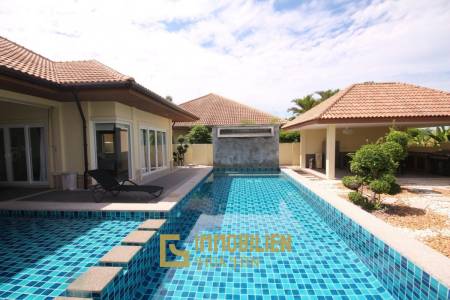 Gute Qualität, 3 Schlafzimmer Pool Villa auf einer schönen end Parzelle