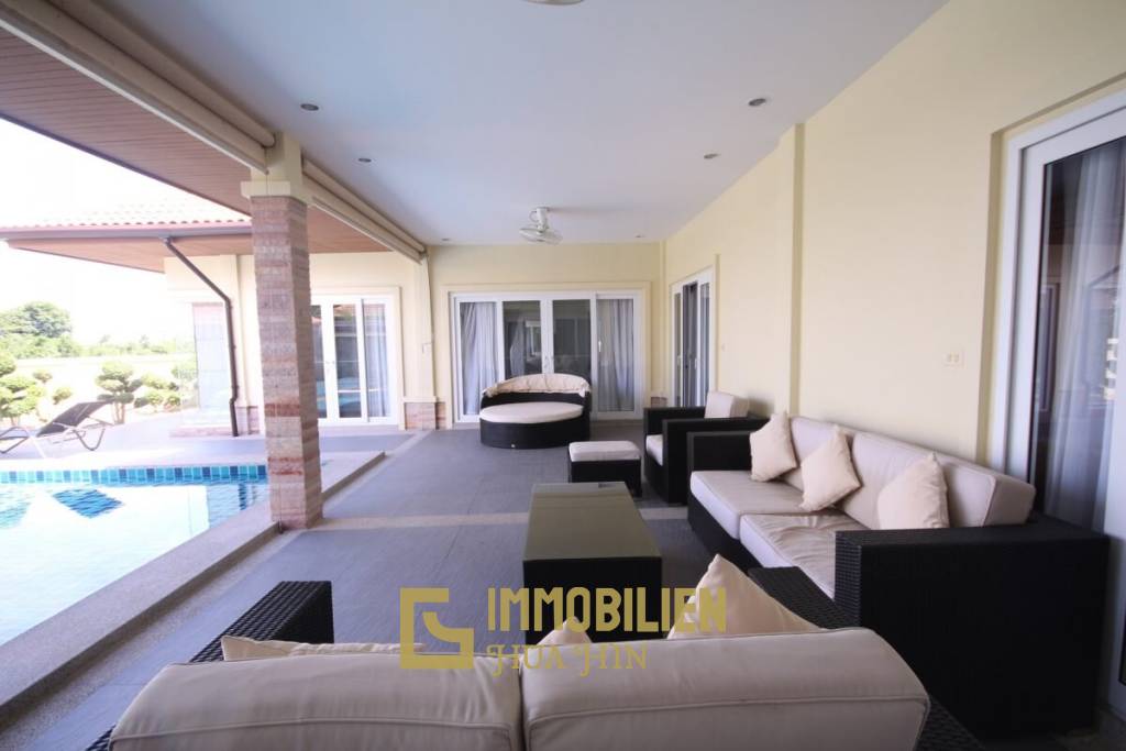 Gute Qualität, 3 Schlafzimmer Pool Villa auf einer schönen end Parzelle
