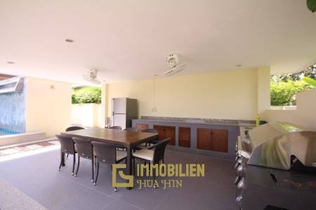 Gute Qualität, 3 Schlafzimmer Pool Villa auf einer schönen end Parzelle