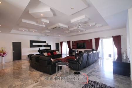 Good Quality 3 Bedroom Pool Villa On A Nice End Plot