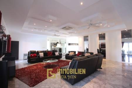 Gute Qualität, 3 Schlafzimmer Pool Villa auf einer schönen end Parzelle