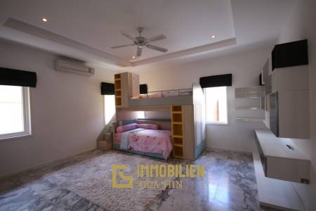Gute Qualität, 3 Schlafzimmer Pool Villa auf einer schönen end Parzelle