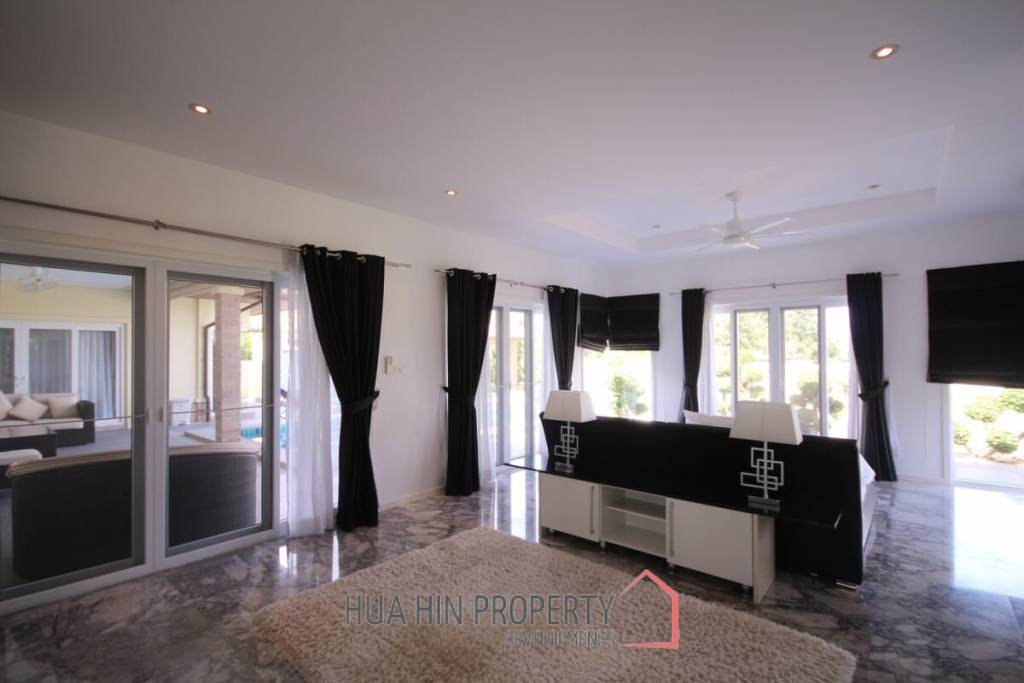 Good Quality 3 Bedroom Pool Villa On A Nice End Plot