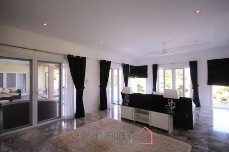 Good Quality 3 Bedroom Pool Villa On A Nice End Plot