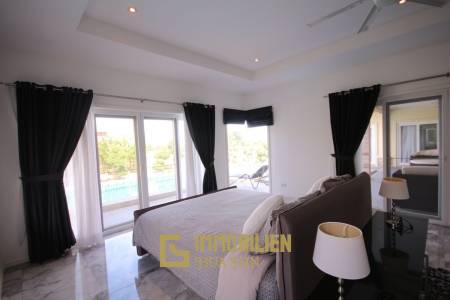 Gute Qualität, 3 Schlafzimmer Pool Villa auf einer schönen end Parzelle
