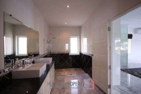 Good Quality 3 Bedroom Pool Villa On A Nice End Plot