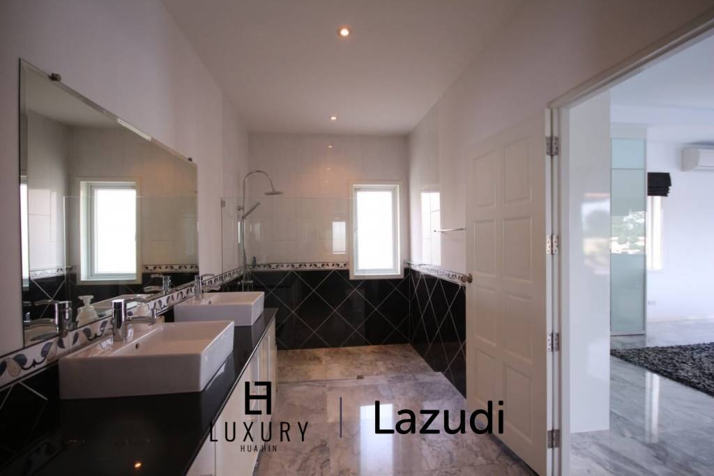 Good Quality 3 Bedroom Pool Villa On A Nice End Plot