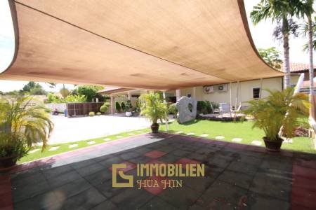 Gute Qualität, 3 Schlafzimmer Pool Villa auf einer schönen end Parzelle