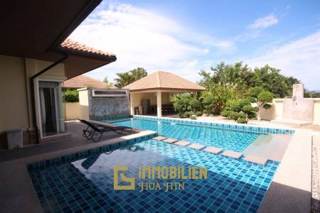 Gute Qualität, 3 Schlafzimmer Pool Villa auf einer schönen end Parzelle