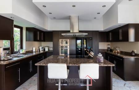 Luxury Bali Style 4 Bedroom Pool Villa