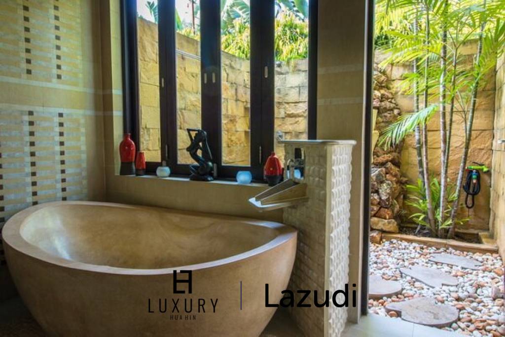 Exclusive Pool Villa im Bali-Stil mit 4 Schlafzimmern