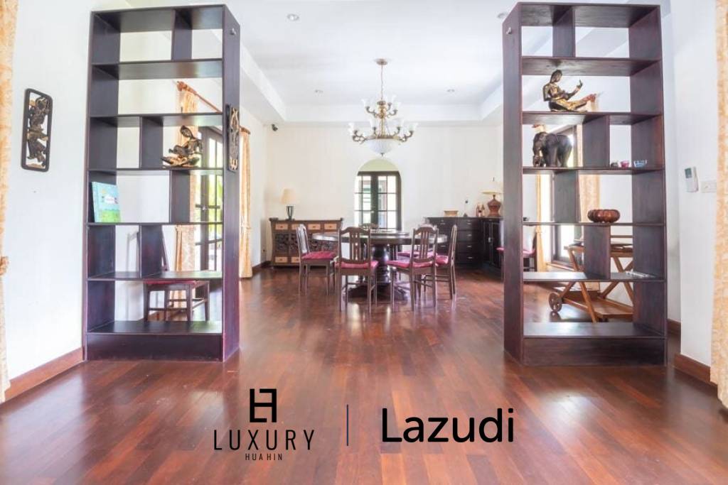 Stunning 3 Bedroom Bali Style Pool Villa in Soi 114