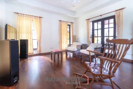 Stunning 3 Bedroom Bali Style Pool Villa in Soi 114